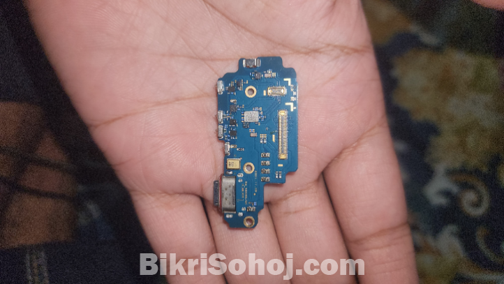 Galaxy S22 ultra charging port